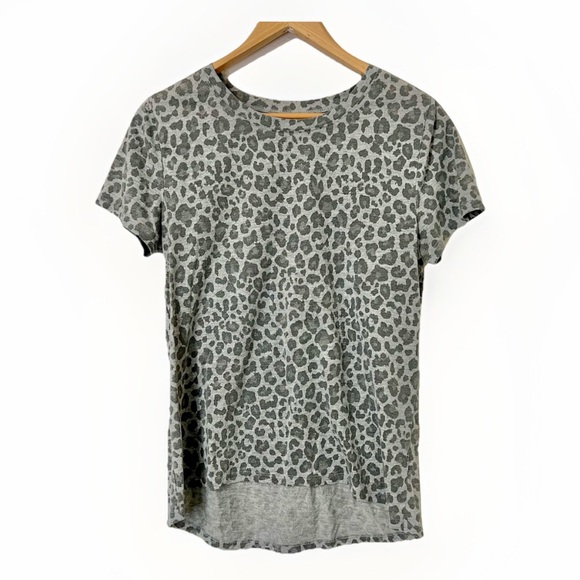 Zoe + Liv Gray Animal Print Fitted Short Sleeve T-Shirt - Picture 1 of 3